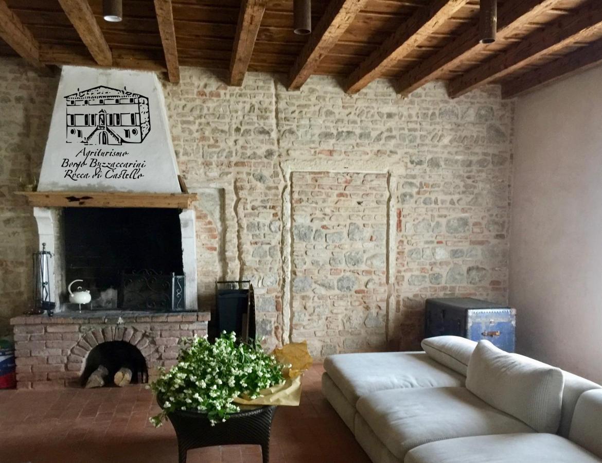 Agriturismo Borgo Buzzaccarini Rocca Di Castello モンセーリチェ エクステリア 写真