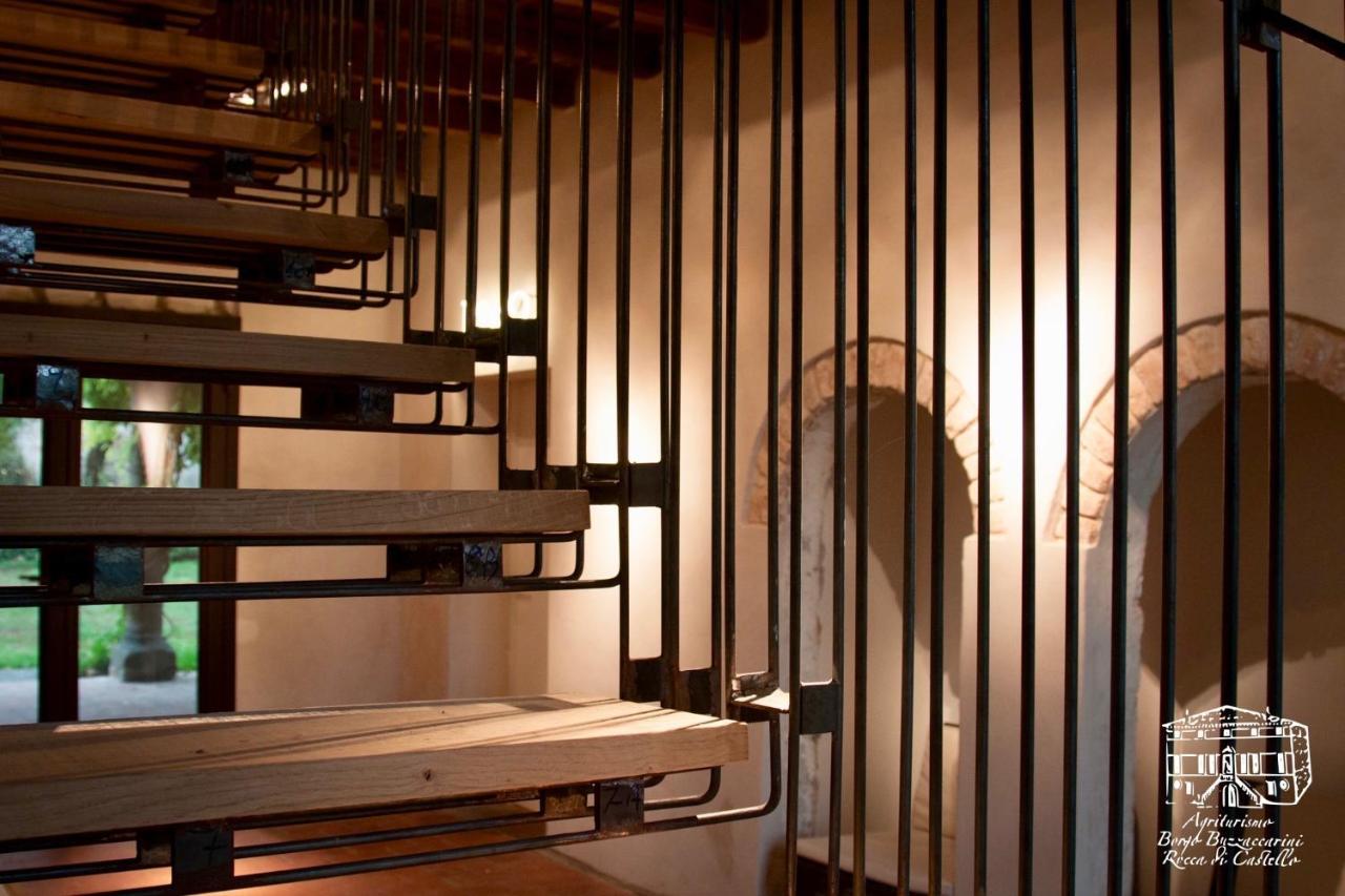Agriturismo Borgo Buzzaccarini Rocca Di Castello モンセーリチェ エクステリア 写真