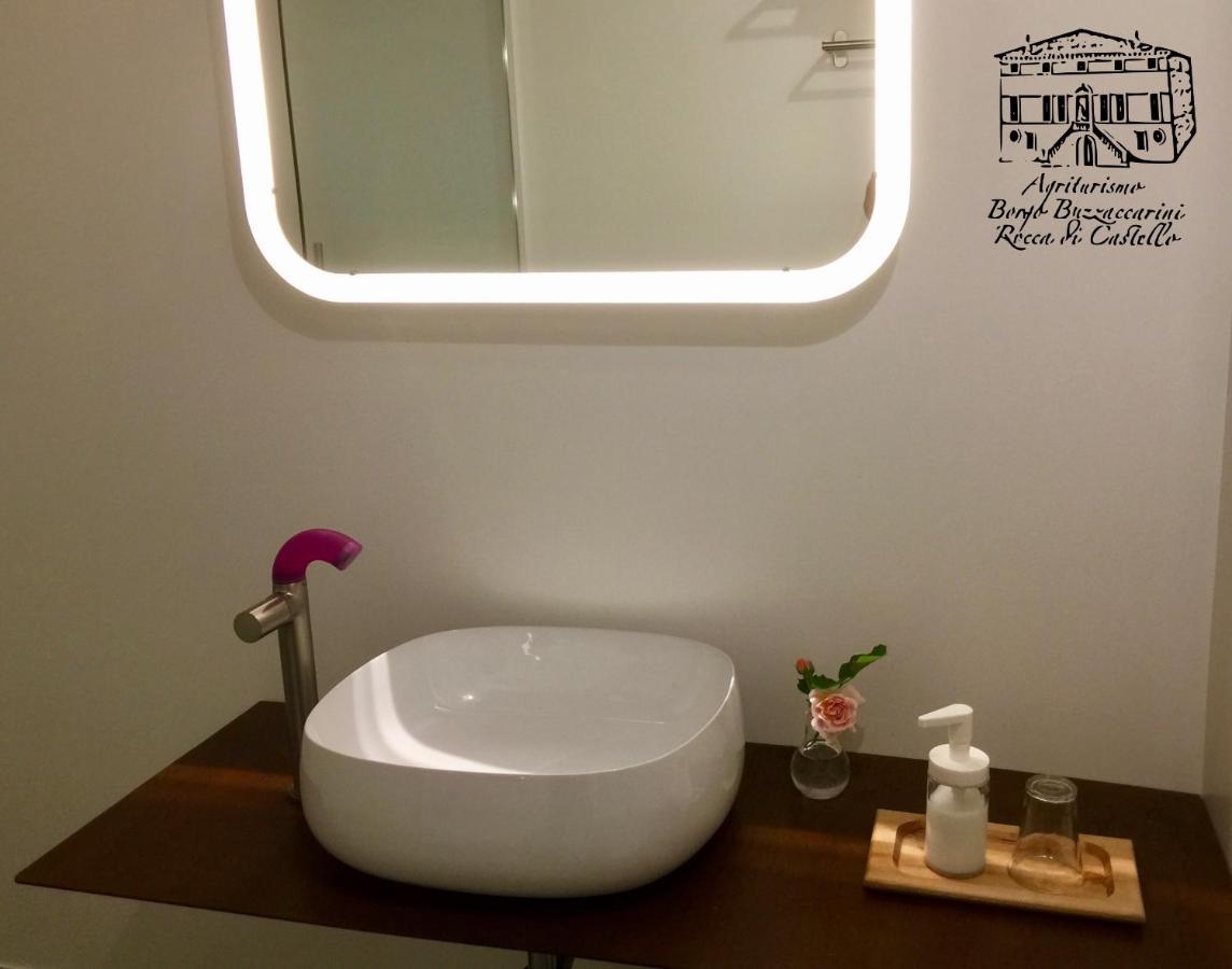 Agriturismo Borgo Buzzaccarini Rocca Di Castello モンセーリチェ エクステリア 写真